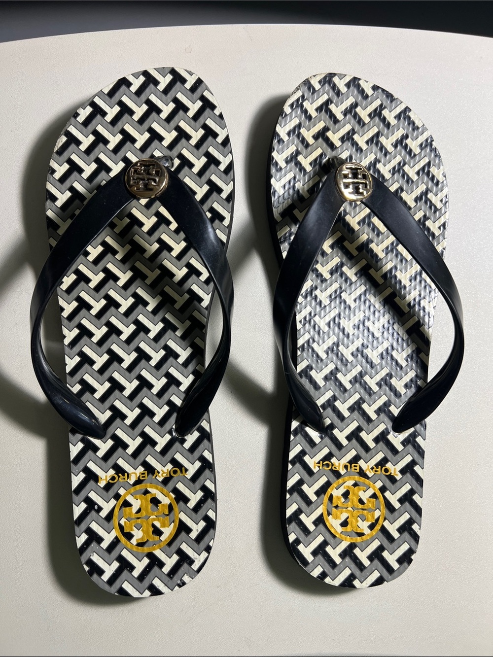 Tory Burch Flip Flops Sz 8